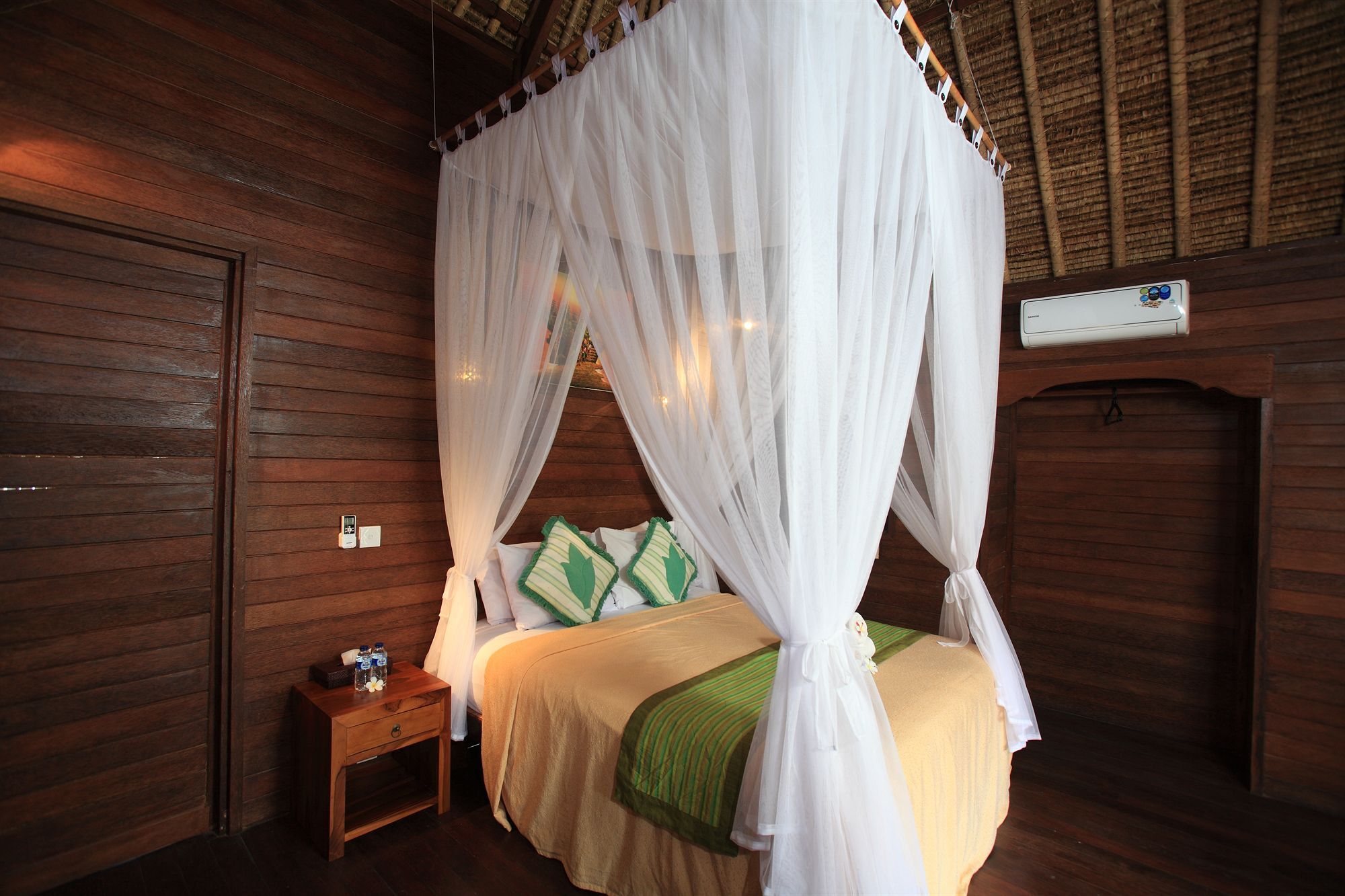 Sunset Coin Lembongan Hotel Nusa Lembongan Exterior foto